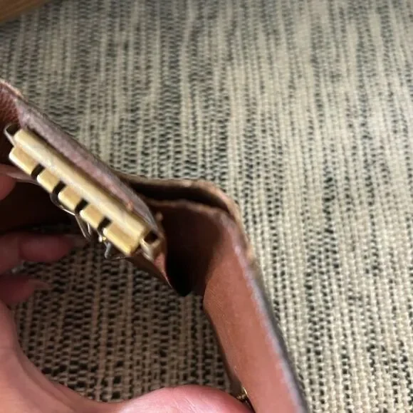 Louis Vuitton Key Holder - Picture 7 of 7